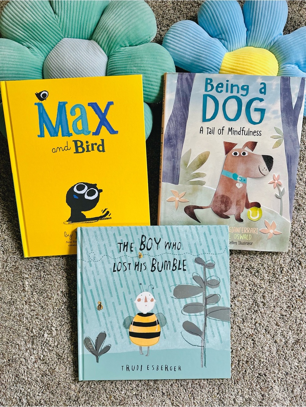 Children’s book lot 🐈⬛🐕🐝